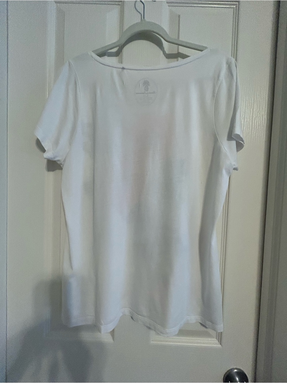 Tommy Bahama White Scoop-Neck Tee with Red & Blue Floral Print - Picture 2 of 4